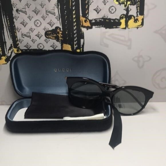 New Authentic Gucci Black Sunglasses GG0653SZ 001 - Picture 3 of 12